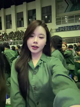 Nhờ tiktok giữ lại kỉ niệm này…#ngalvy #makeup #sinhvien2k6 #quansu #cuocsongsinhvien 