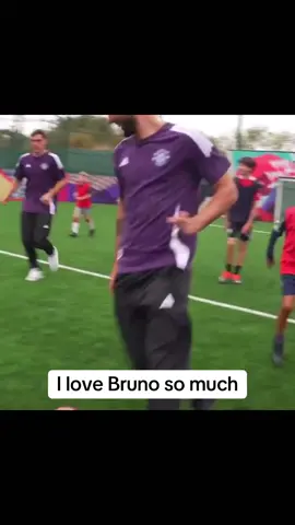I love Bruno so much#rubenamorim #sesko #manchesterunited #brunofernandes #cunha 