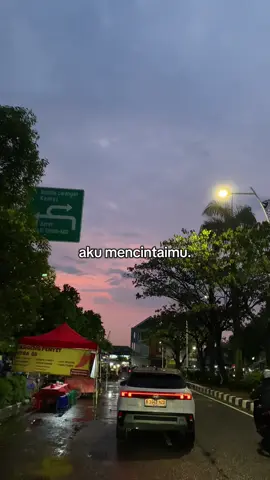 karena sampai kapanpun aku akan tetap mencintaimu dan menunggumu kembali padaku.