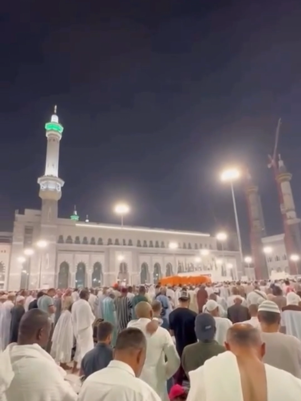 ليله لا تُنسى🤍😔 #ياسرالدوسري #قرآن #القرآن_الكريم #islamic_video #ياسر_الدوسري 