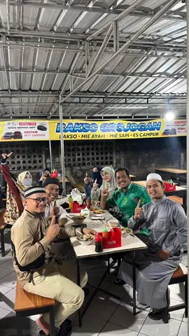 Menikmati Bakso Grojokan Kabupaten Bantul #fypシ゚ #viralllllll #vidioviral #virall #tiktoknews #dakwah #fypシ゚vira #fypage #yogyakarta  #fyppppppppppppppppppppppp #jogjaistimewa 