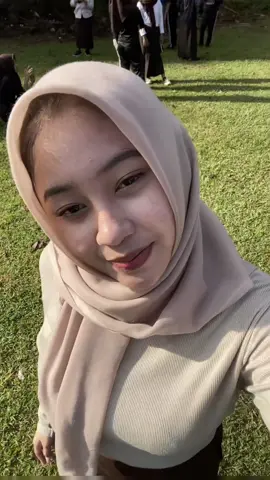 mencintai ade SMK dapat menghilangkan stres anda🙏🏻🙏🏻