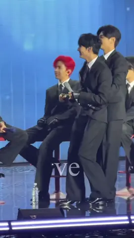 พี่ใช้หน้าที่การงานในทางที่ชอบมาก 🤭 #jaywon #jay #jungwon #enhypen 
