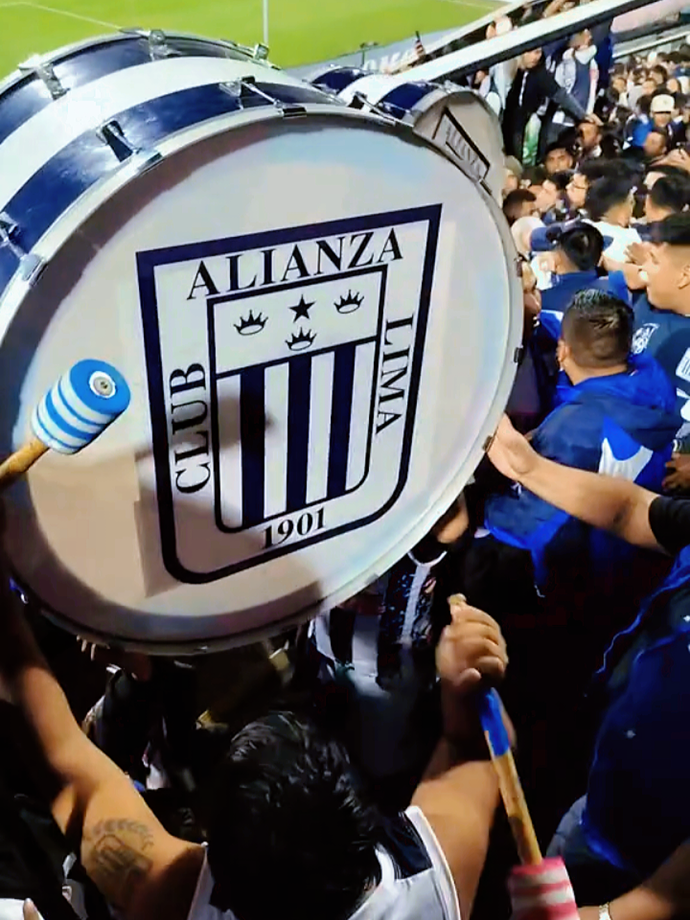 ALIANZA DE MI VIDA 💙🤍😍 #alianzalima #aliancistasdecorazón💙 #hinchablanquiazul #comandosvr #paratiiiiiiiiiiiiiiiiiiiiiiiiiiiiiii 