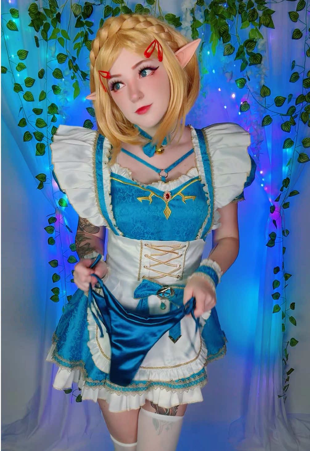 My insta has all my platforms, just a reminder! #zeldacosplay #legendofzelda #princesszelda 
