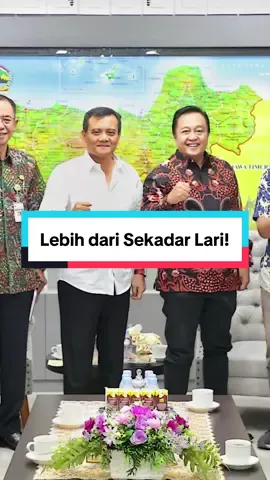 Bagi Ahmad Luthfi, Borobudur Marathon bukan sekadar event olahraga. Ada misi besar: menggerakkan ekonomi lewat UMKM, memperkuat sosial melalui kebersamaan, dan mengangkat budaya lokal Jawa Tengah. Satu event, banyak dampak positif. @Ahmad Luthfi @Taj Yasin Maimoen @Humas Jateng  #run #marathon #pelarikonten #semarang #ahmadluthfi #tajyasin 