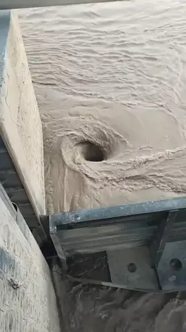 very high flood 😭