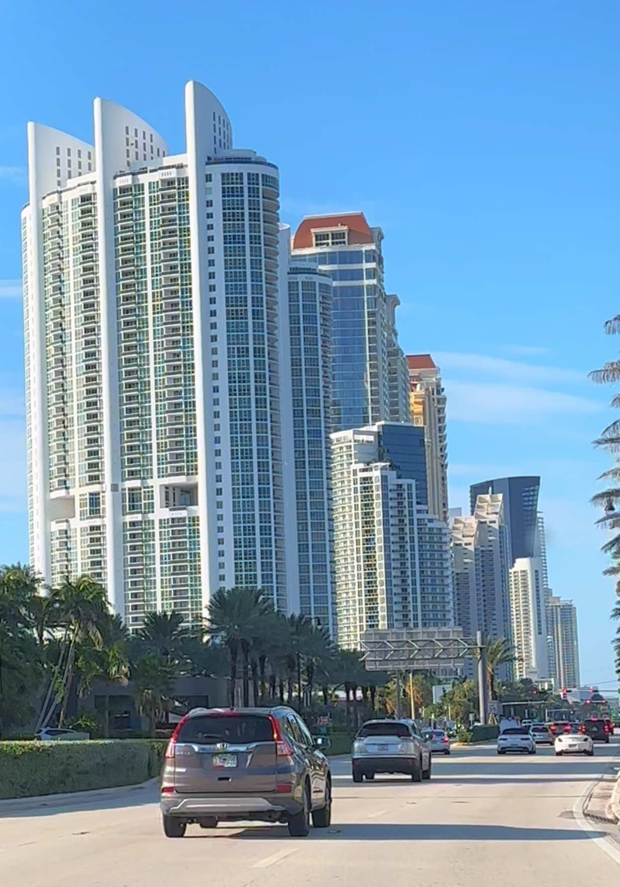 Sunny Isles Beach - Miami Beach Florida 🩵🇺🇸 #miami #miamibeach #florida #usa #beach 
