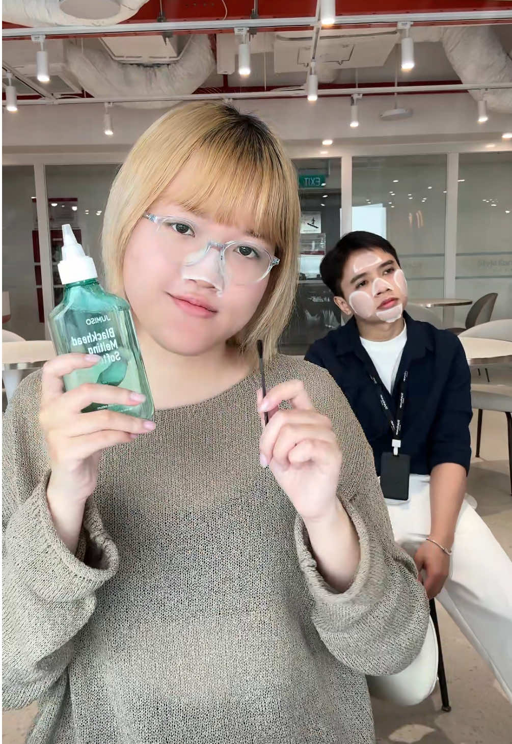 cái tội không chịu ngồi yên 🙃 #jumiso #jumisoblackheadmeltimgsoftener #soibanhon #mundauden 
