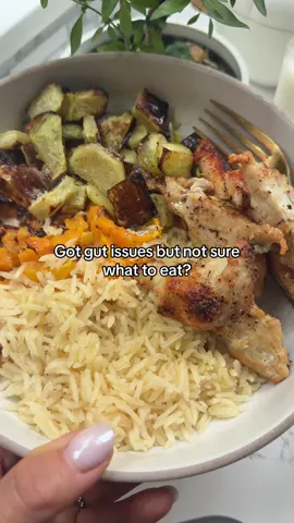 I have suffered from GI issues for years. This is what drove my passion for making recipes that feel good and leave you satisfied. This gut friendly dinner will leave you feeling nourished from the inside out!  1 Zucchini peeled and roasted  1/ Cup butternut squash roasted 1/2 Cup jasmine rice cooked in bone broth  4 Oz Organic chicken air fried  Simple, easy and gut friendly!  Enjoy 😉  #guthealth #gutfriendly #EasyRecipe #fyp 