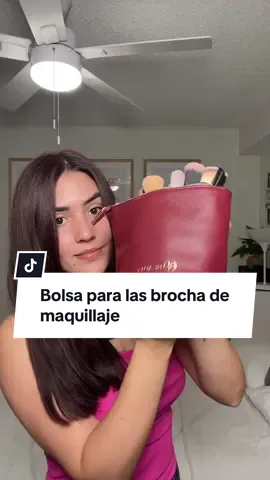 Bien práctica para cuando viajes, puedo tener mis brochas como en casa.😍#brochasdemaquillaje #maquillaje #storagehacks#beauty 