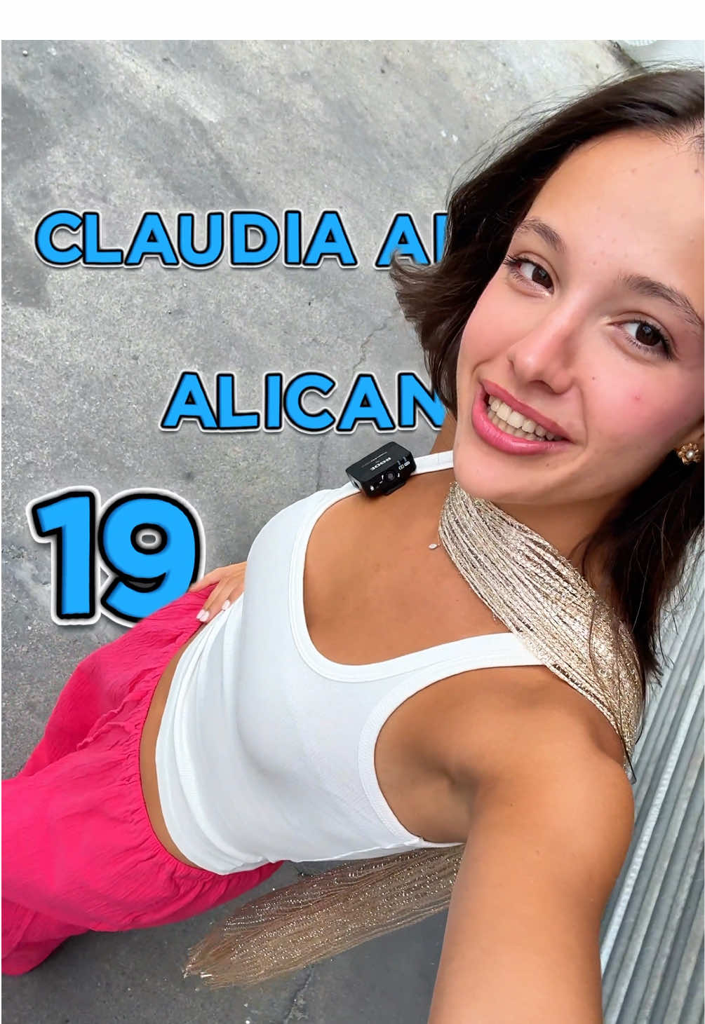 Hola 👋🏻 Soy Claudia y estoy a un paso de ser concursante de #OT2025 😲 El lunes me lo juego todo en la Gala 0, en DIRECTO en @PrimeVideoES 💙🎶