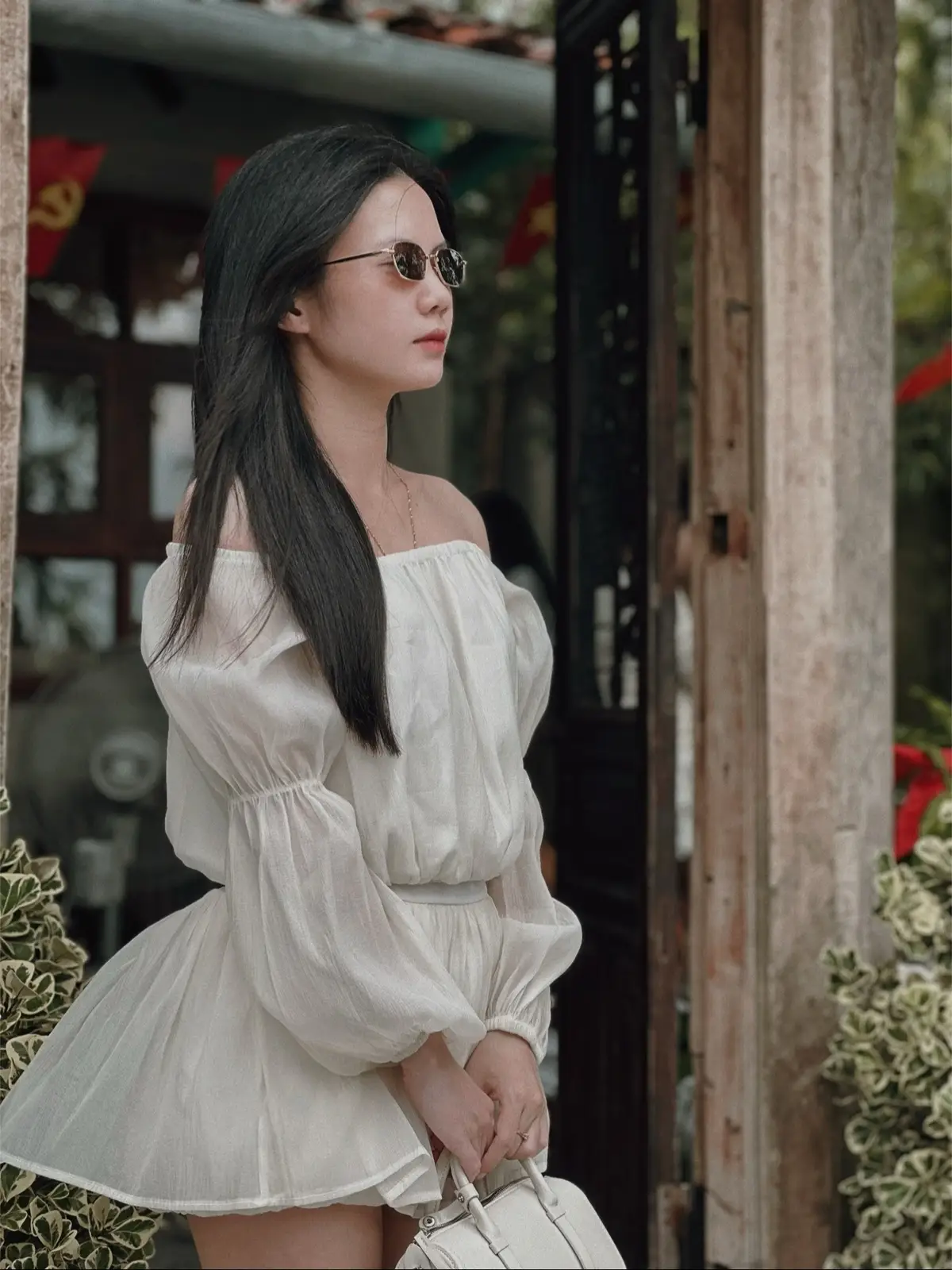 Nếu sau này chúng ta không còn liên lạc nữa, hy vọng rằng, dù bất kể ở đâu, khi nghe nhắc đến tên em, anh vẫn mỉm cười và nói 