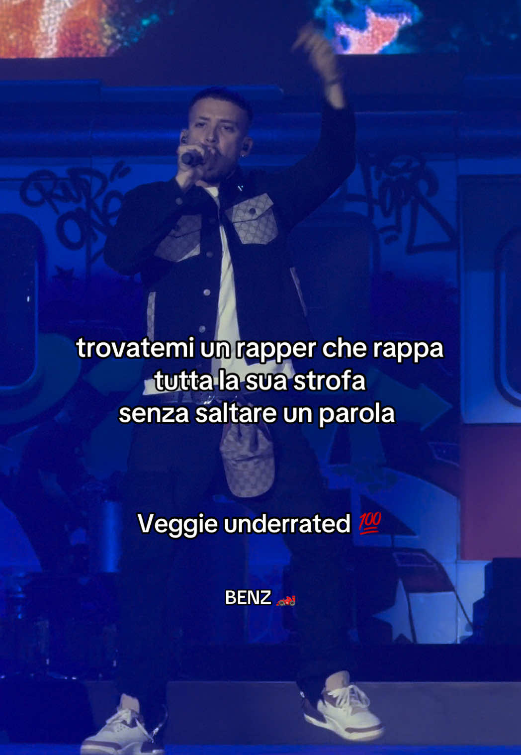 #vegasjones #milano #emiskilla #concerto #rapitaliano @RealEmisKilla @Vegasjones  Claro Emis Killa Milano Concerto