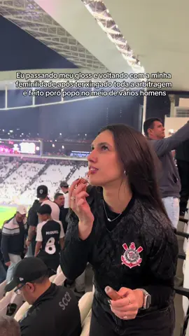 uma coisa não tem nada a ver com a outra ✋  Te amo e vai @Corinthians 🖤🤍 #corinthians #vaicorinthians #mulher #futebol #justagirl