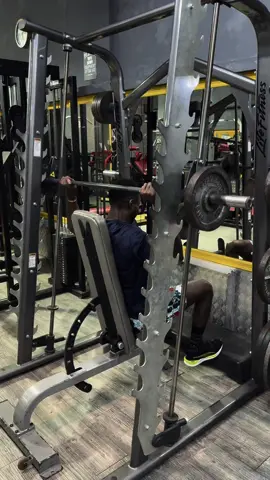 No pressure we keep grinding . Shoulder day 🏋️‍♀️✊🤍🔥. . #shoulders #Fitness #contentcreator #viral #gym 