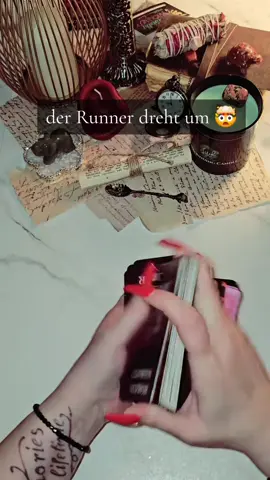 Der Runner dreht um 🤯 persönliche Readings über dem Link in der Bio #ex #botschaft #hellsehen #liebeslegung #exback 