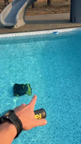 Pool robot #fanttik #poolrobot #poolcleaning 