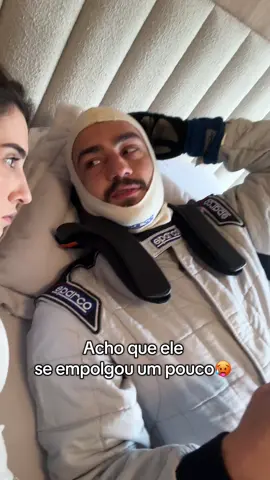 Ele levou a sério a fantasia…. #humor #f1 #formula1 #casal 