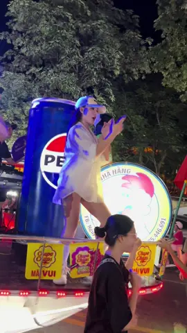 Trung thu tuyên quang đẳng cấp thế giới rồi 😀😀😀#trungthutuyenquang2025 #lehoitrungthu #quangtruongnguyentatthanh #nga8tuyenquang #22tuyenquang 