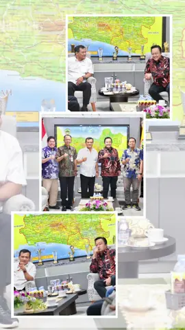 *Friendship Run* Bank Jateng Borobudur Marathon 2025 resmi dimulai di Kota Solo pada tanggal 14 September 2025, dengan melibatkan sebanyak 1.000 pelari dari berbagai daerah. Kegiatan ini menjadi pre-event pertama dari dua rangkaian yang digelar, sebelum dilanjutkan ke Purwokerto pada 28 September.  Lokasi pelaksanaan di Taman Sriwedari akan bersamaan dengan kegiatan car free day,sebagai momentum menyapa dan mendekatkan diri kepada masyarakat secara langsung. Direktur Bisnis Kompas, Lukminto Wibowo, menyampaikan bahwa Solo dipilih sebagai kota pertama karena antusiasme masyarakatnya yang tinggi dan semangat kolaboratifnya yang kuat. @Ahmad Luthfi @Taj Yasin Maimoen @Humas Jateng #ahmadluthfi #tajyasin #jawatengah #run #maraton 