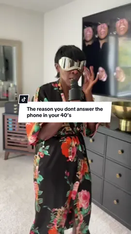 Another day, another reason I don’t answer the phone in my 40s 📵😂 … I’m too busy: ✨ Jamming out to Let It Go by @keyshiacole (and yes, I hit every ad-lib) ✨ Spritzing my new fave scent, Milky Musk Oud by @kayali 🤍 ✨ Folding laundry and vacuuming like it’s a full-time side hustle  ✨ Playing dress up (aka trying on half my closet) ✨ Getting lost in wallpaper samples from @rebelwalls  — because the projects never end 🖤 ✨ And testing out a new shower routine with @traceeellisross Pattern body line 🛁 It’s Friday, y’all — so if you call and I don’t pick up, just know I’m out here living my best 40s life and sliding into the weekend the refined way.  Follow me for more self care tips! 🤣 #perfume #metime #over40 #SelfCare #nostalgia 