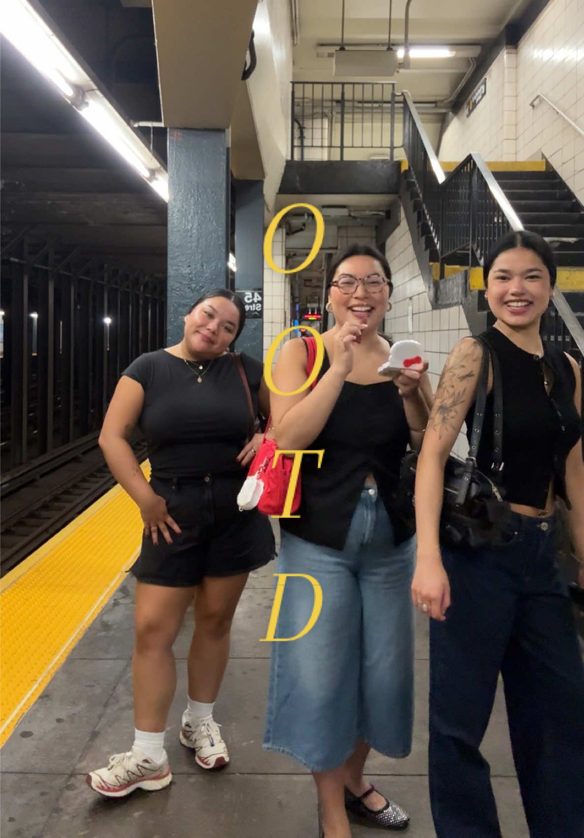 in the city 🕺🏽 #OOTD #newyorkcity #fyp #trending #sisters  top: @lululemon  shorts: @abercrombie  shoes: @Salomon  bag: @BAGGU 