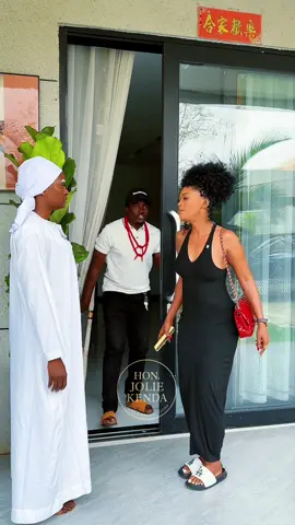 PARTIE 1. Sa mère défunte l’a protégé.@Annicha20 @Josh_Bokoko Docteur 