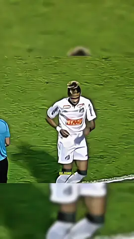 neymar skills 🪄⚽️ santos⚪️⚫️ .. .. .. neymar#skills #santos #football #viewsproblem😭 #fyp 