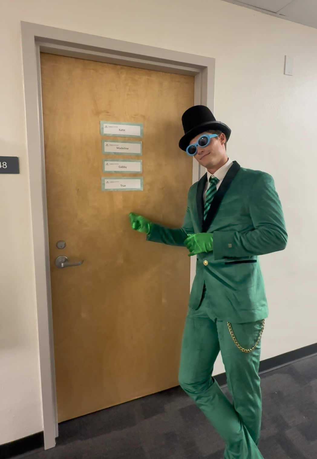 @Wes🔥 let it grow. #Lorax #college #meme #prank #funny  I am the Lorax guardian of the forest. 