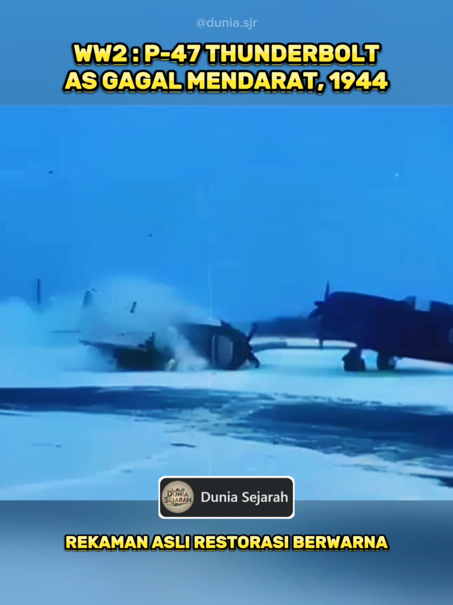 Rekaman langka Perang Dunia II tahun 1944, ketika pesawat tempur Amerika Serikat P-47 Thunderbolt mengalami crash landing di landasan bersalju. Meski terkenal tangguh sebagai “Jug” di langit Eropa, momen ini menunjukkan betapa berisikonya setiap penerbangan tempur di masa perang. #WW2 #P47Thunderbolt #PlaneCrash #History #AviationHistory #PerangDunia2 #AirForce #CrashLanding