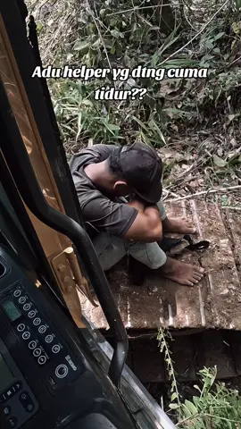 udah lah lek jangan di adu helper ku sama helper mu malu aku😶‍🌫️#helperinjeksi🗿 #helperexcavator #xcmg215 