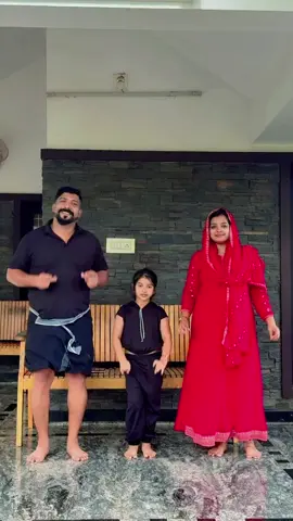 വെറുതെ ഒന്ന് ട്രൈ ചെയ്തു നോക്കിയതാണ് പണി പാളിപ്പോയി😆