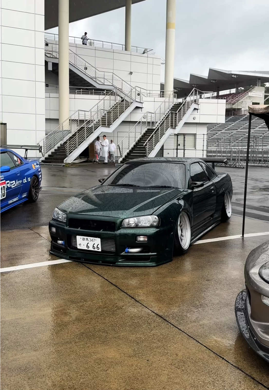 What's better than two bagged Skylines?  #r34 #bagged #スカイライン #jdmcarsoftiktok #cartok @Masatosanity 