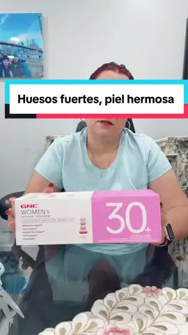 este Vitapak está diseñado para reforzar energía, proteger células, apoyar huesos fuertes, manejar el estrés y mejorar la apariencia de la piel. #GNC #Vitapak #VitaminasMujer #BienestarFemenino #SaludIntegral 