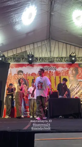aww@MendyChndr𐙚 @Juan Reza #fyp #konser #juanreza #batam #masukberanda 