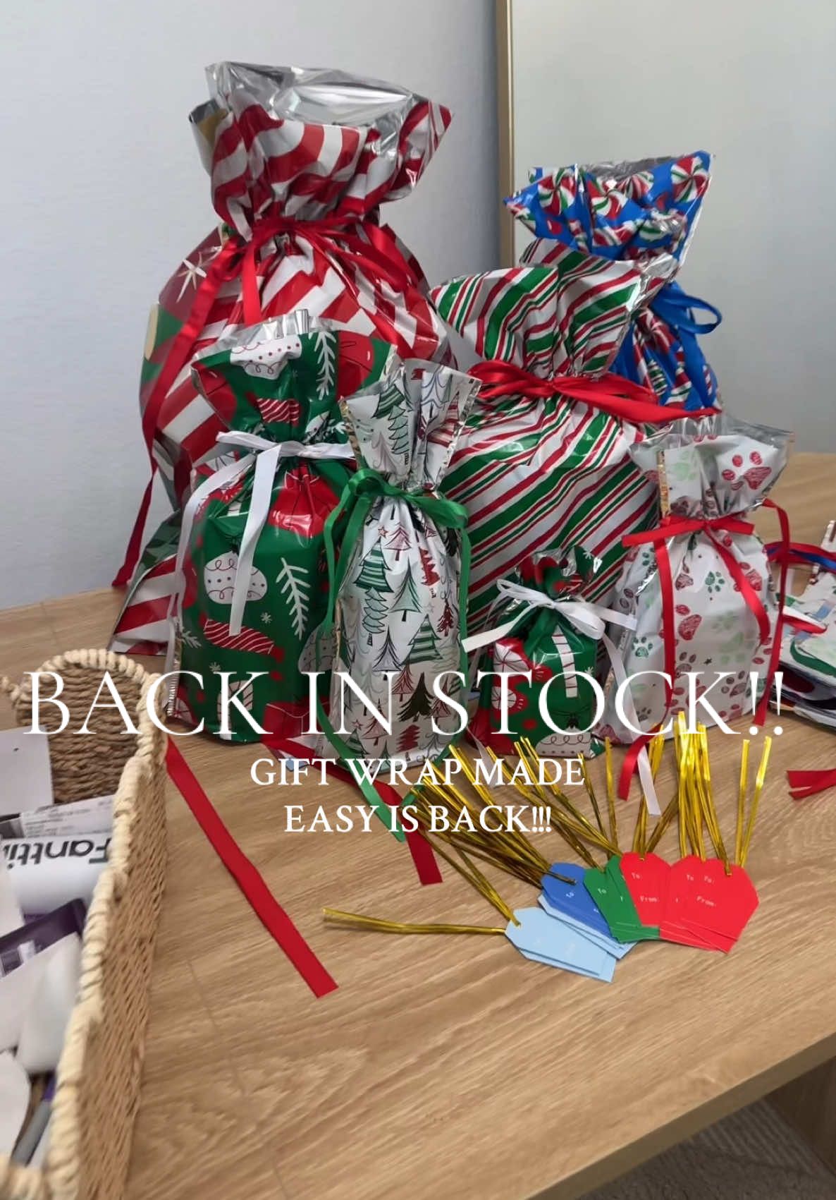 Kringle Expess Gift Bag Set is back and even better! I just know these won’t last long! Makes gift wrapping so easy. @QVC, Inc  #christmasgift #giftwrapping #giftwrappinghacks #qvc #holidayhacks 