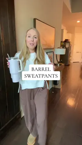Barrel sweatpants: Sweatpants that actually look like you pulled it together today! ##barrelsweatpants##sweatpants##sweatpantsoutfit@@TanmingFashion