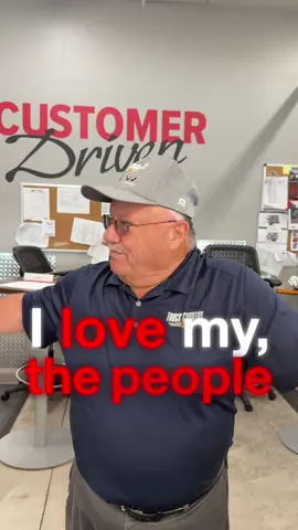#dispatcher #dispatchtraining #dispatchtrucks #freigthliner  Juan crushes it in Parts Sales, turning hard-to-find parts into wins while building amazing vibes with bosses, drivers, and customers. He goes above and beyond, and that’s what makes him stand out. 💪🤝 🔥🔥🔥🔥🔥🔥🔥  🔎 Locating rare parts fast  🤝 Strong relationships with the team and customers  ⭐ Going the extra mile for every order Quick perk:☝️☝️☝️☝️  Dispatch Training Center: new trainings to boost skills and efficiency 📈🎓