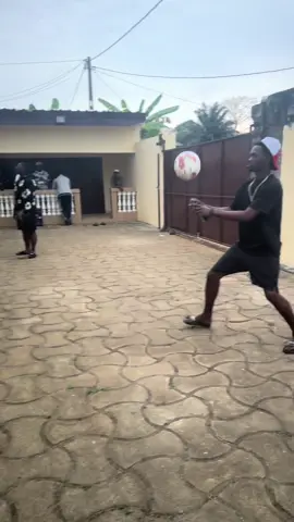 #Mr_uk @MKB La Dédicace à Dieu @L’Oiseau Rare 8G+🦅 @Fédération Gabonaise Football 