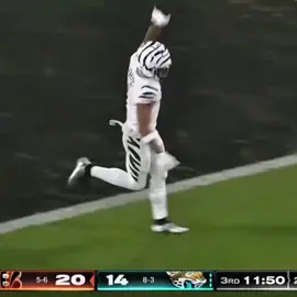 Last time Ja’Marr played Jacksonville. Yall got Travis or Ja’Marr? #bengals #jaguars #nfl #travishunter #jamarrchase 