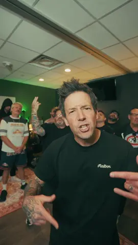 Just a bunch of dudes jamming to their favorite song…🤩🥰😍 #taylorswoft #swiftie #youbelongwithme #friends 
