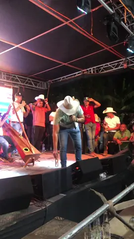 La Totuma del quesero en voz de @REINALDO ACUÑA #elorza #fyp #foryou #apure #musicallanera 