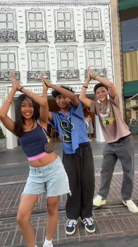TGIF @che @izayuhhhhhhhhhh @ezra.gilmore.official #tgif #dance #fyp 