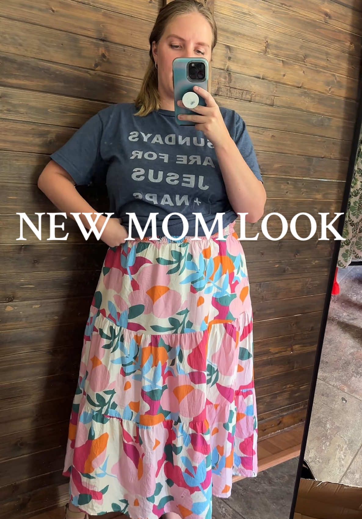 This makes it look like I tried but I didn’t and it’s oh so comfy! #momfashion #curvyfashion #shorttorsofashion #nursingfriendlyfashion 
