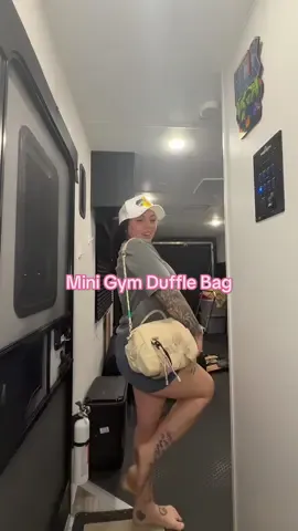 Small enough to fit in the gym locker, big enough to fit all the essentials #gymbag #bagsmart #GymTok #workout 