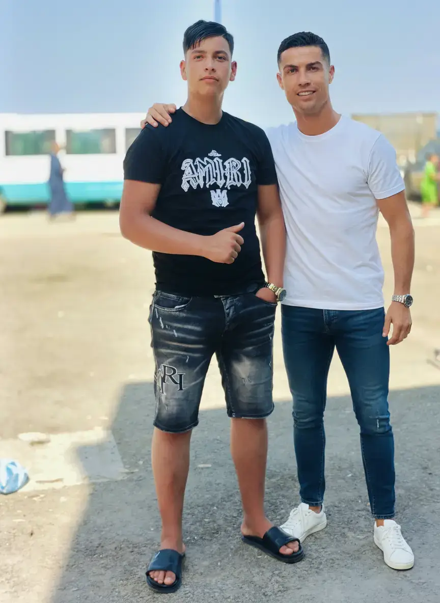 #الشعب_الصيني_ماله_حل😂😂 #ronaldo #neymar #😍😍😍 #😂😂😂 @belga🇱🇾 @rini.aep @Champions League 