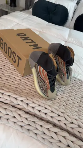#yzy #yeezy #basketball #sneakers #tiktokshopcreatorpicks 