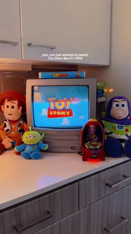 💚Reliving out childhood dream🩵 Thanks to @scentsy for the amazing products — link in bio to shop! 💫 • • #scentsy #toystory #pixar #retro #nostalgia 