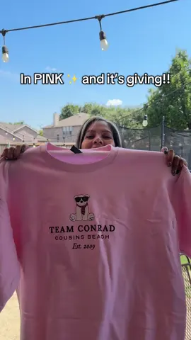 Just unboxed my Team Conrad Jr Mint sweatshirt in PINK 💖✨ Obsessed is an understatement, soft, cozy, and literally main character energy 🌸 Who else is Team Conrad forever? 🫶 #TikTokShopFinds #TSITP #TikTokShop #TikTokMadeMeBuyIt #teamconrad 